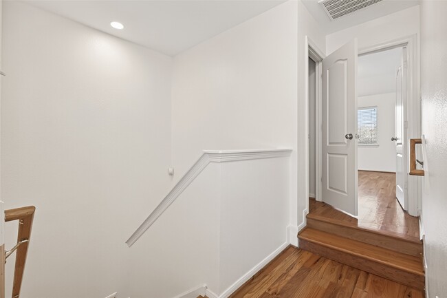 Building Photo - 17719 Brair Arbor