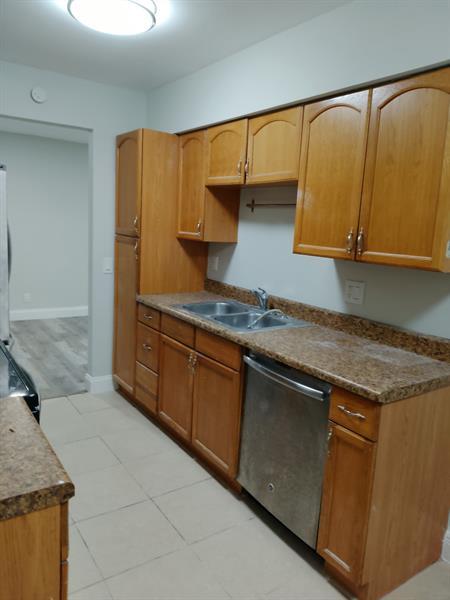Building Photo - 1424 White Pine Dr