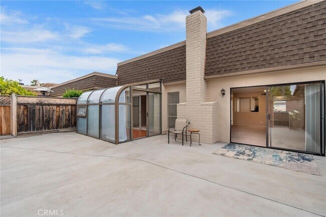 Building Photo - 13 Rockrose Way