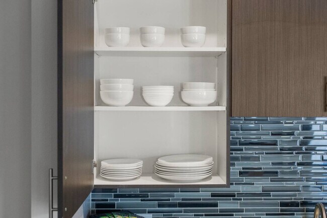 Building Photo - 8122 Midtown Blvd