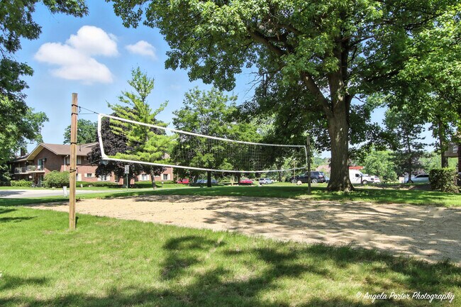 Building Photo - 33720 N Royal Oak Ln