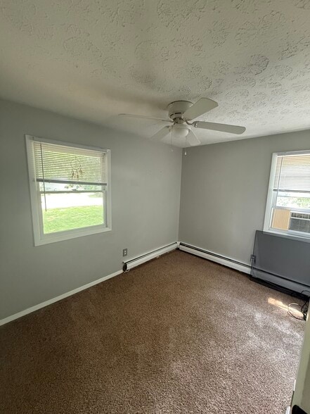 Building Photo - 1173 Rosewood Dr NE