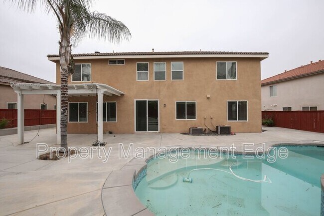 Building Photo - 32905 Northshire Cir