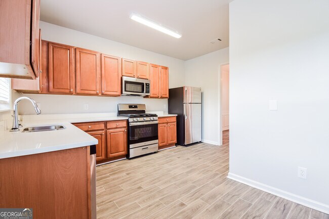 Building Photo - 8904 Crestview Cir