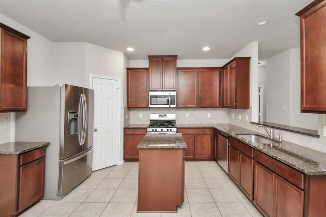 Building Photo - 7230 Victorville Dr