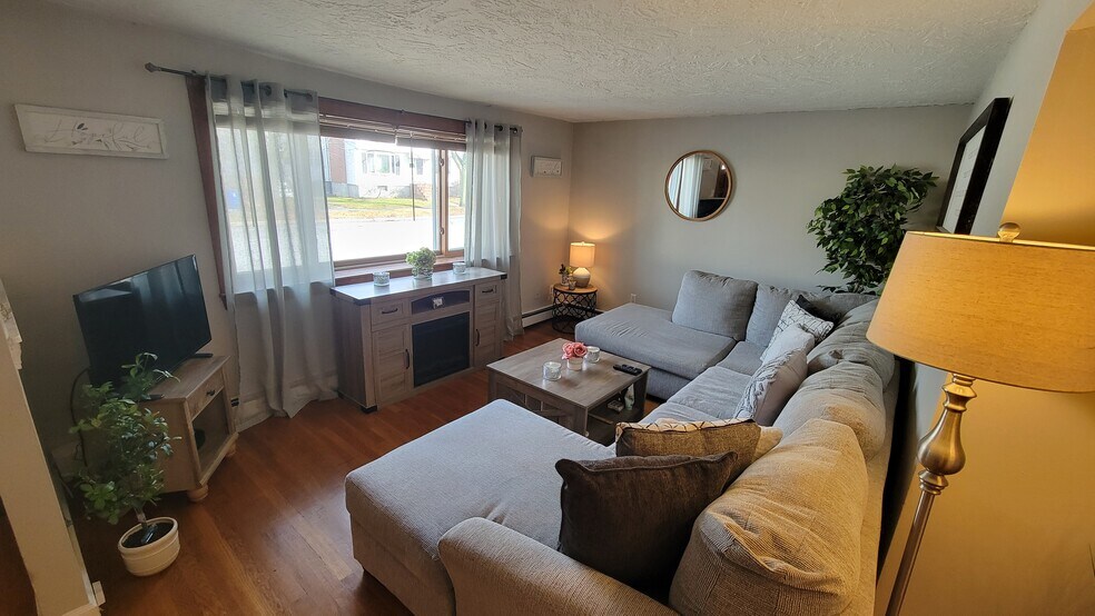 Building Photo - 153 Winthrop Pkwy