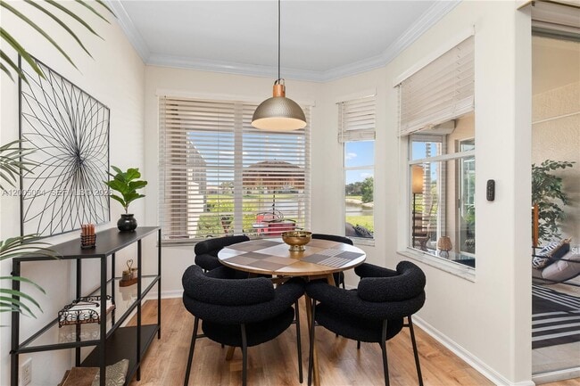 Building Photo - 1896 Crestview Way