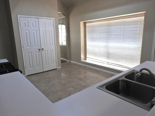 Building Photo - 5443 Santa Chase Ln