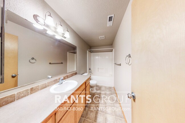 Building Photo - Great Home In Lacey