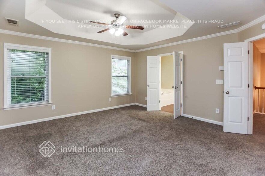 Building Photo - 3100 Delacorte Dr