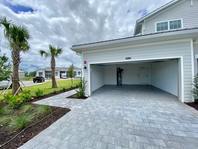 Building Photo - 6015 Ellerston Way