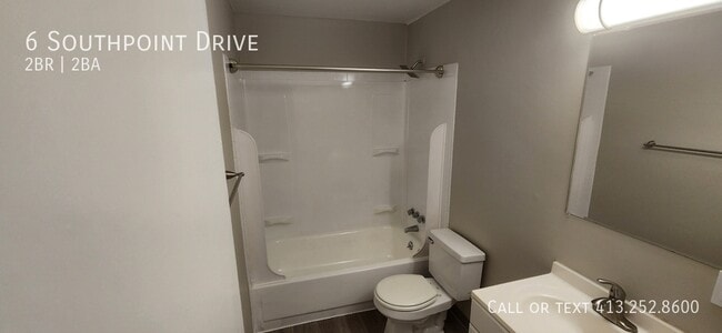 Building Photo - 6 Southpoint Dr