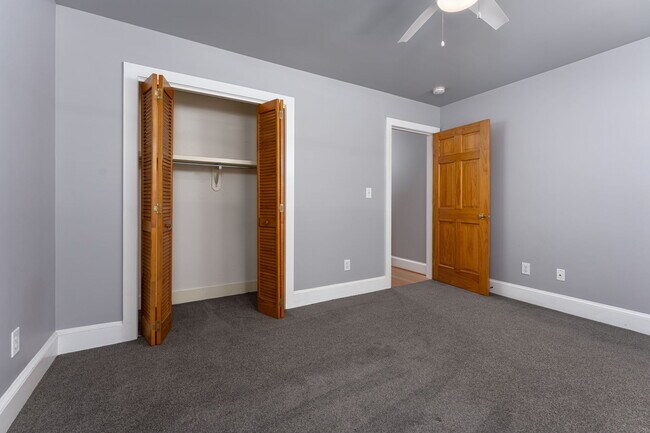 Building Photo - 320 Mendenhall Dr