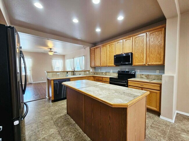 Building Photo - 6834 Cool Spring Way