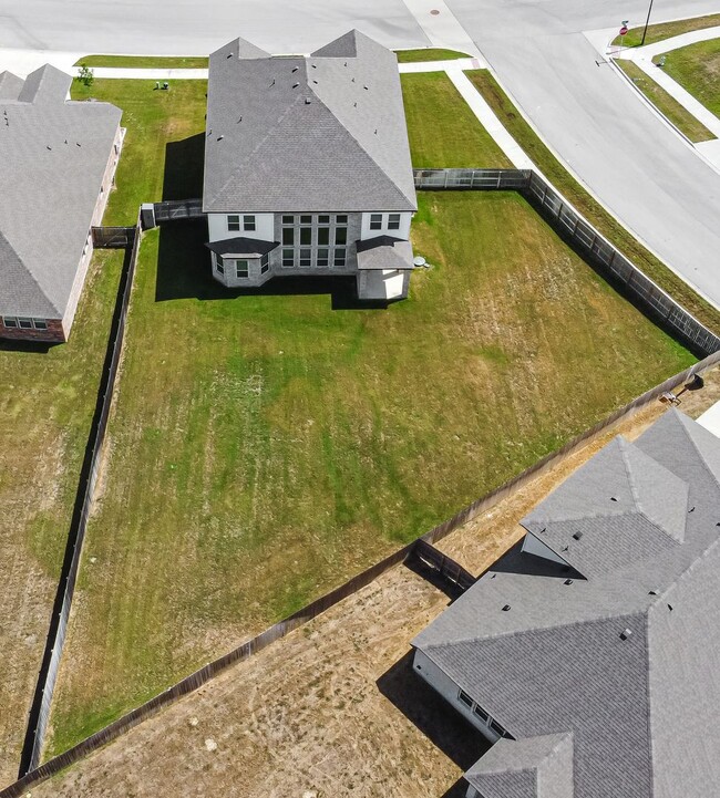 Building Photo - 7915 Gold Dr