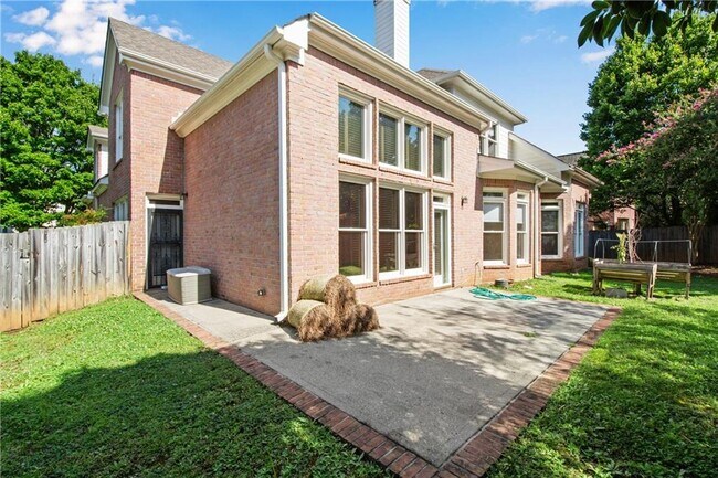 Building Photo - 290 Windsor Gate Cove NE