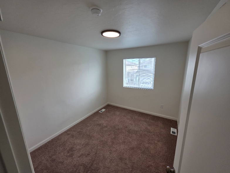 Building Photo - 37 N Veranda Ct