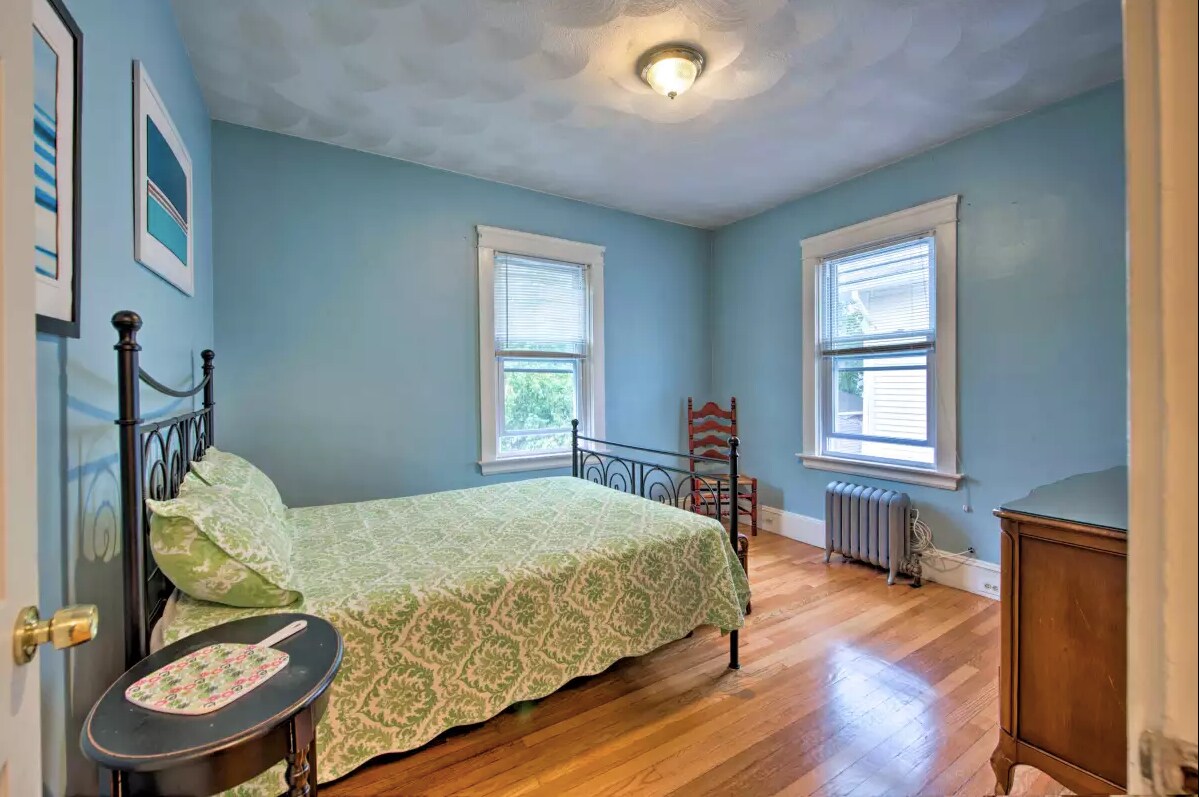 Building Photo - 36 Pembroke Ave