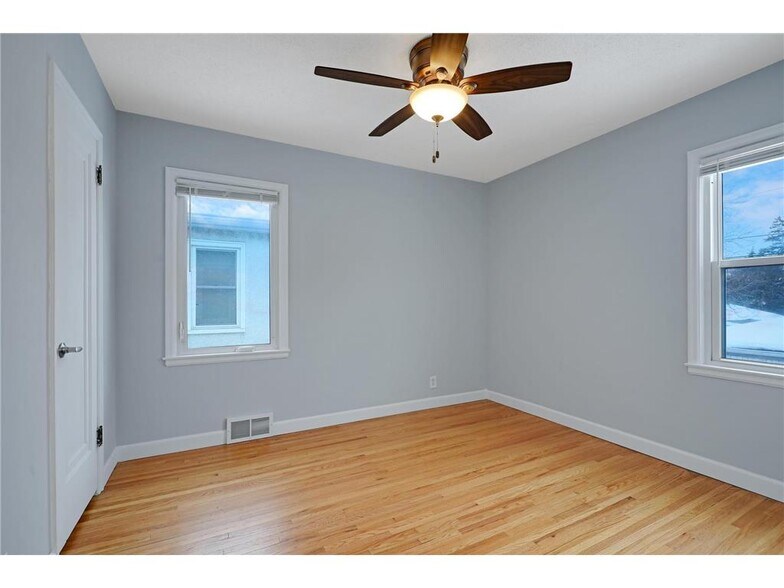 Building Photo - 5830 Lyndale Ave S