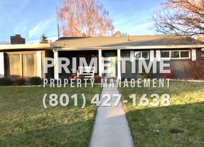 Primary Photo - Lovely home located on a quiet street in N...