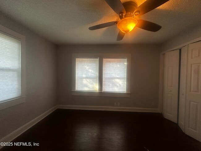 Building Photo - 2628 Myra St