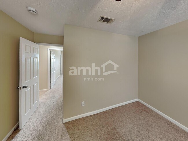 Building Photo - 4006 Pennick Ct