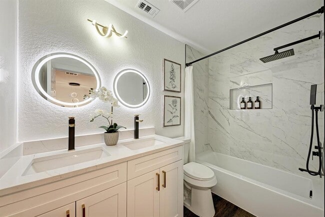 Building Photo - 801 Black Isle Dr