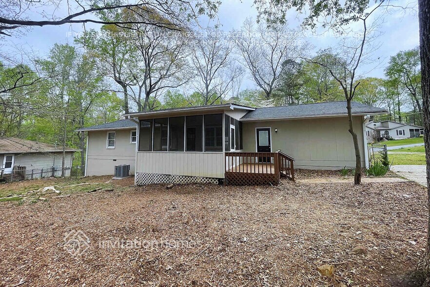 Building Photo - 5447 Blackhawk Dr