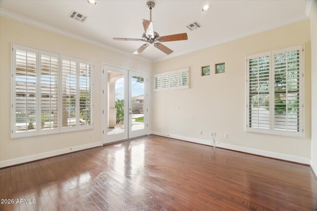 Building Photo - 8451 E High Point Dr