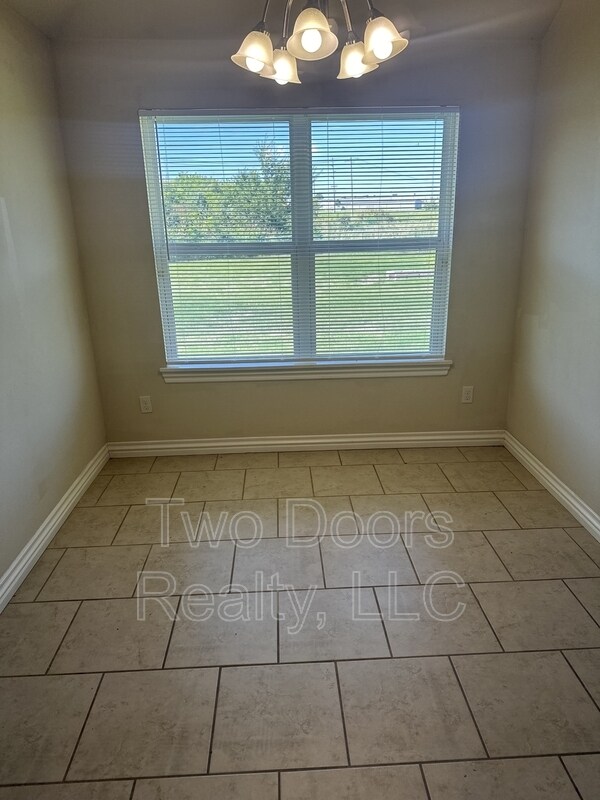 Building Photo - 8113 Waters Edge Way