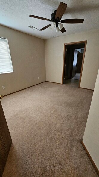 Building Photo - 605 Kimberlite St