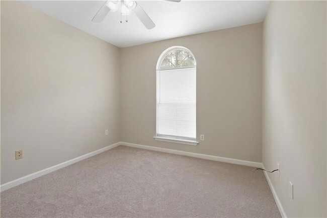 Building Photo - 370 Lenwood Dr