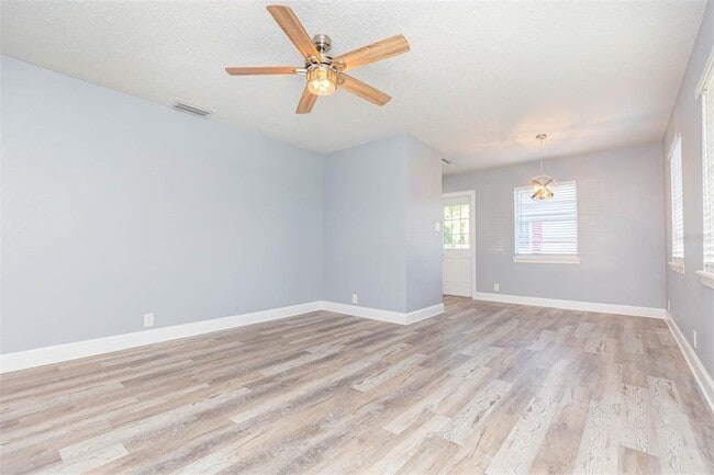 Building Photo - 3911 W Tyson Ave