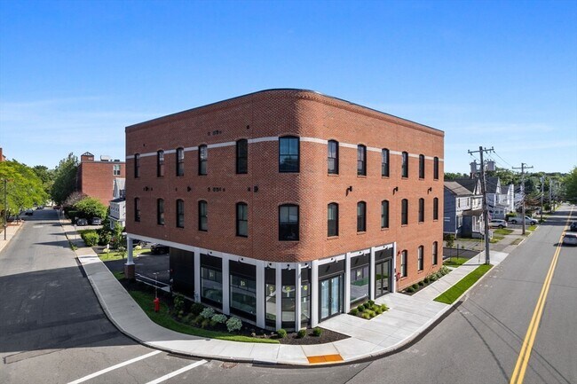 Building Photo - 198 Albion St