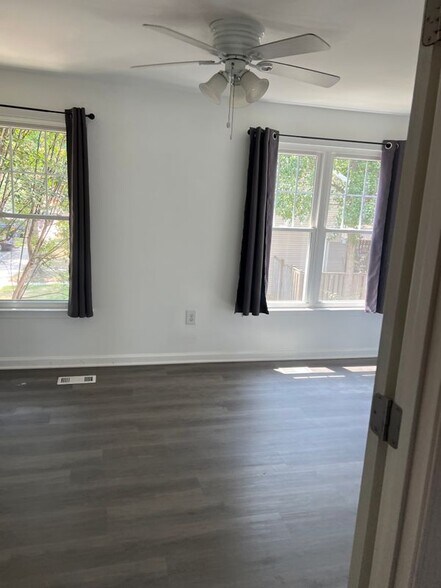 Building Photo - 2263 Prince of Wales Ct