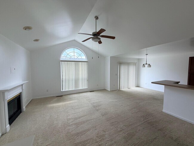 Building Photo - 26201 Chesapeake Cir