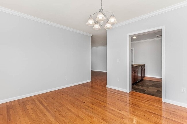 Building Photo - 446 Belgrade Ave