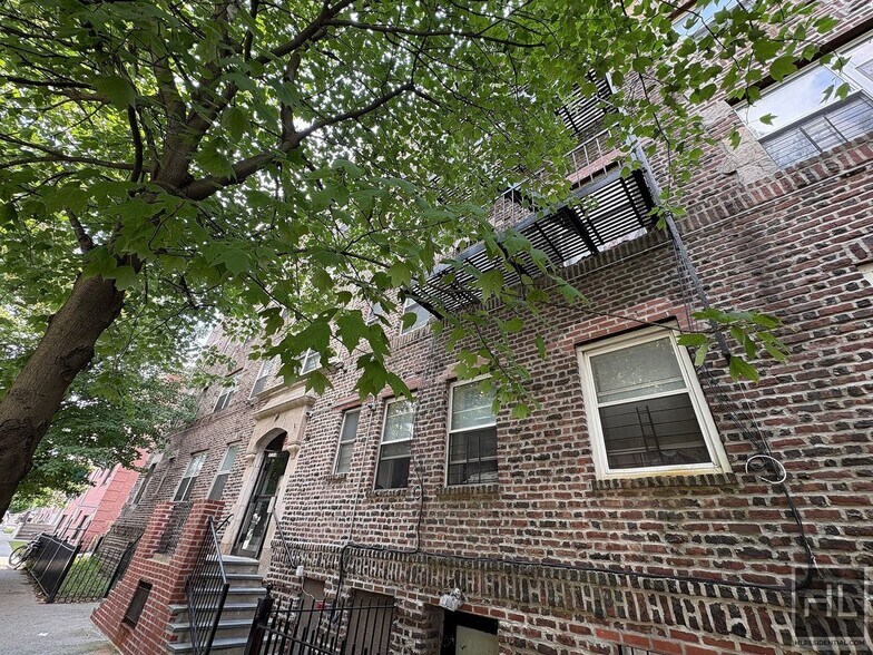 Building Photo - Amsterdam Pl, Mount Vernon