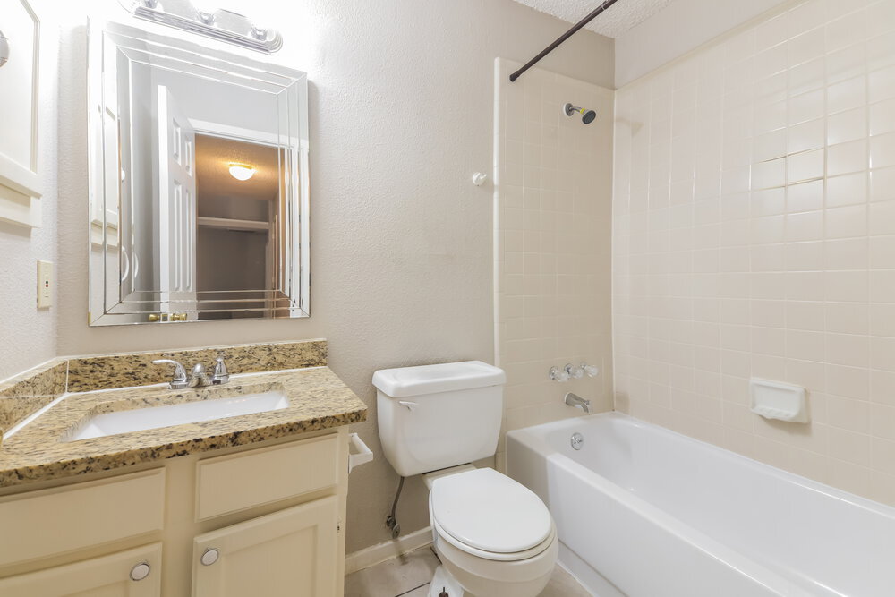 Building Photo - 2605 Mountainview Dr