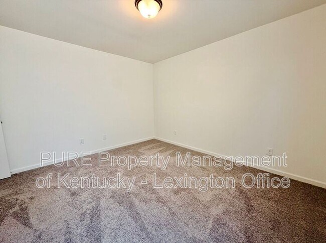 Building Photo - 1224 Leanndra Park