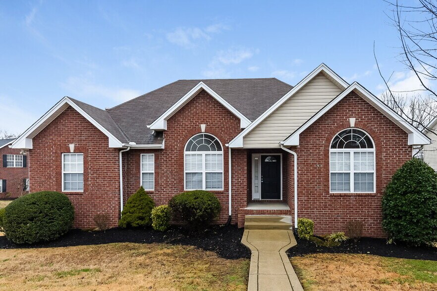 Primary Photo - 278 Iris Dr