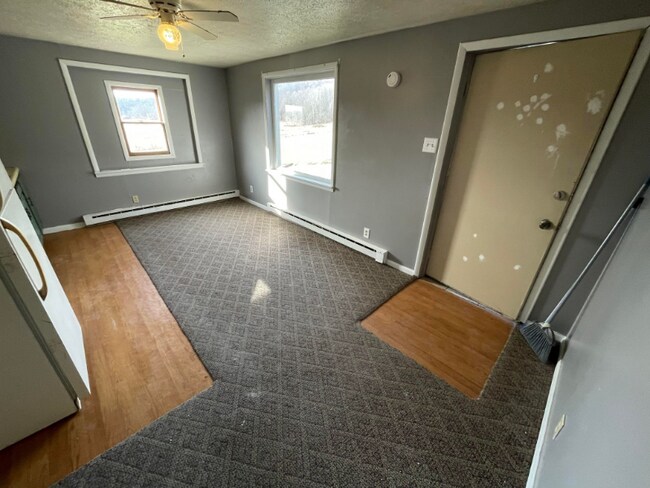 Building Photo - 8975 Lee Ln
