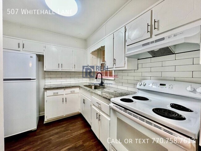 Building Photo - 507 Whitehall Ln