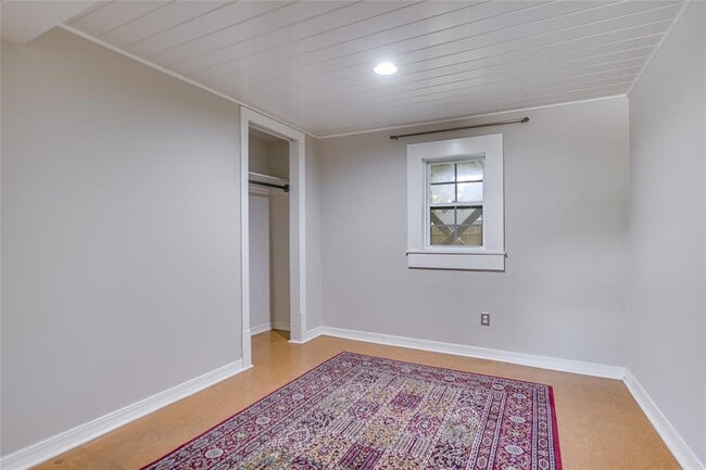 Building Photo - 1005 Ellingson Ln