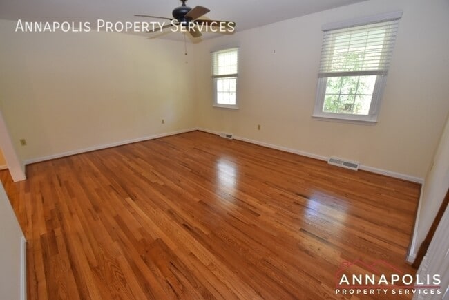 Building Photo - 378 Harwin Dr