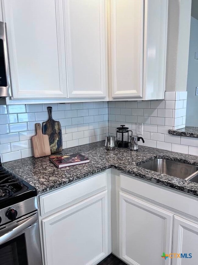 Building Photo - 448 Mallow Dr