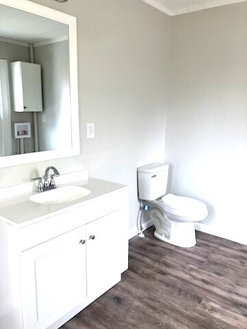 Building Photo - Beautiful House!