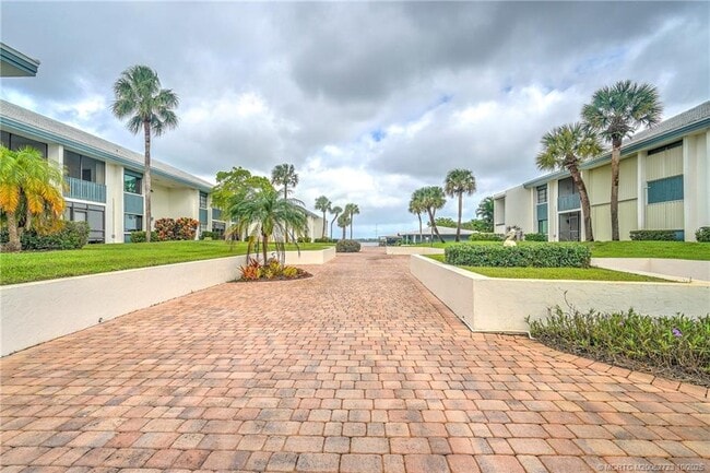 Building Photo - 175 SE St Lucie Blvd