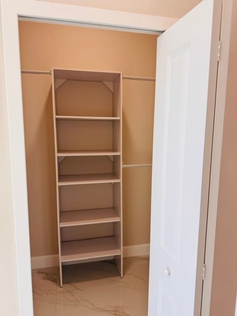 Building Photo - 2014 NE 9th Ave