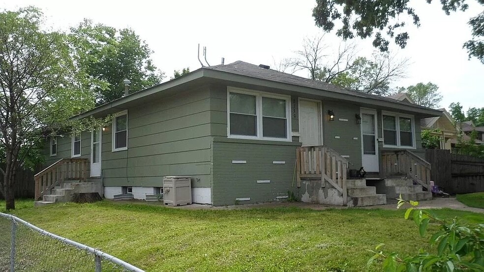Building Photo - 2330 N Irving Ave